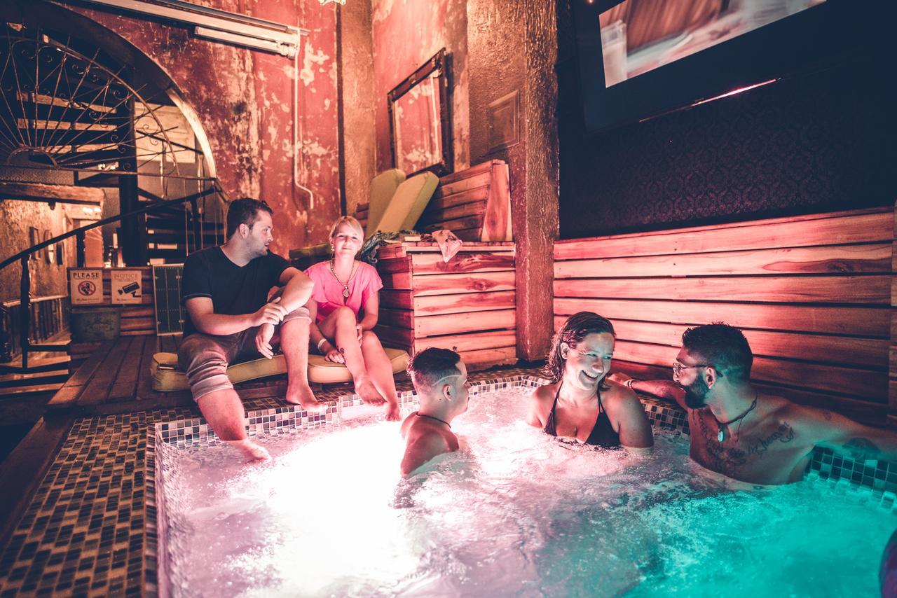 The Clock Hostel & Suites Cartagena المظهر الخارجي الصورة